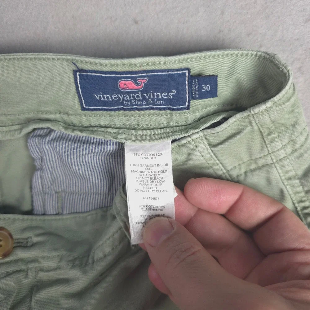 Vineyard Vines Men's Shorts Light‎ Green Chino Flat Front Size 30
